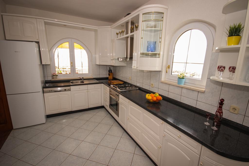 Apartmani Kristijan Jesenice  Eksteriør bilde
