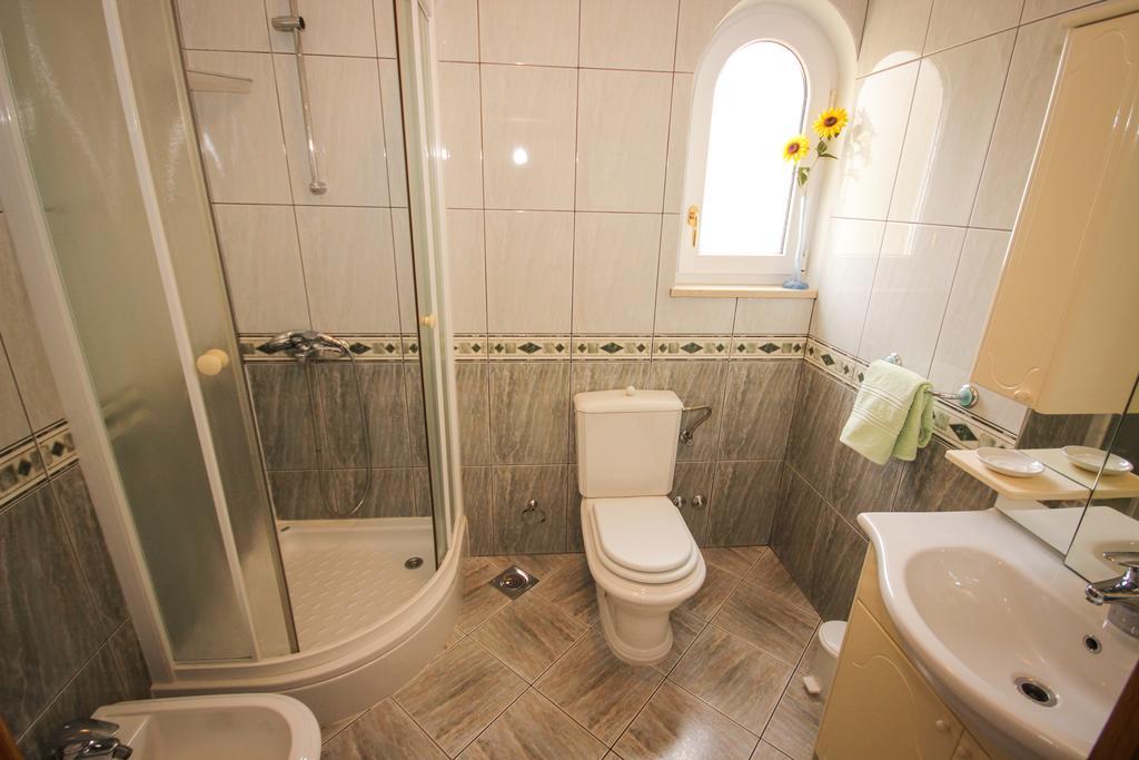 Apartmani Kristijan Jesenice  Eksteriør bilde